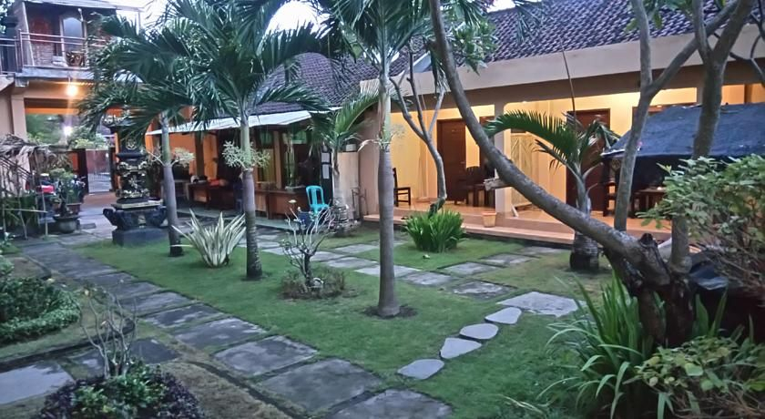 Exterior & Views 2, Puji Homestay Mataram, Lombok