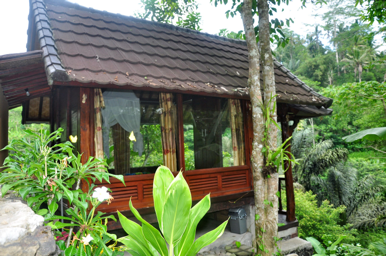 Exterior & Views 3