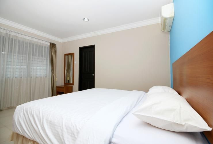 Bedroom 12