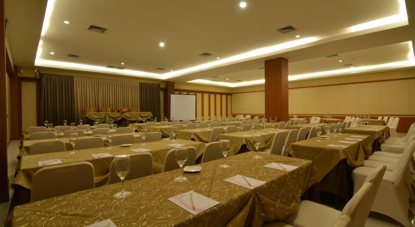 Business Facilities 3, Lojikka Hotel, Tulungagung
