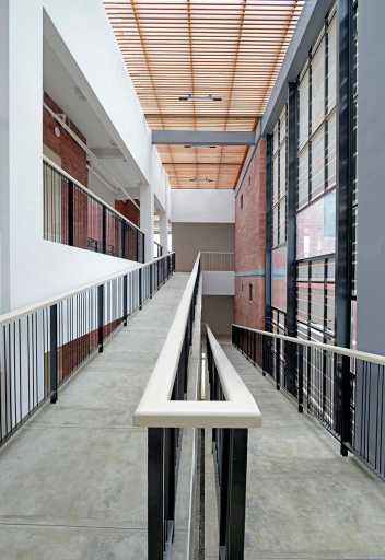 Exterior & Views 13