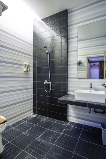 Bathroom 5, Hotel Lotus Subang, Subang