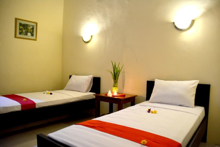ILHAMI HOTEL BLITAR Room Type - Superior Room