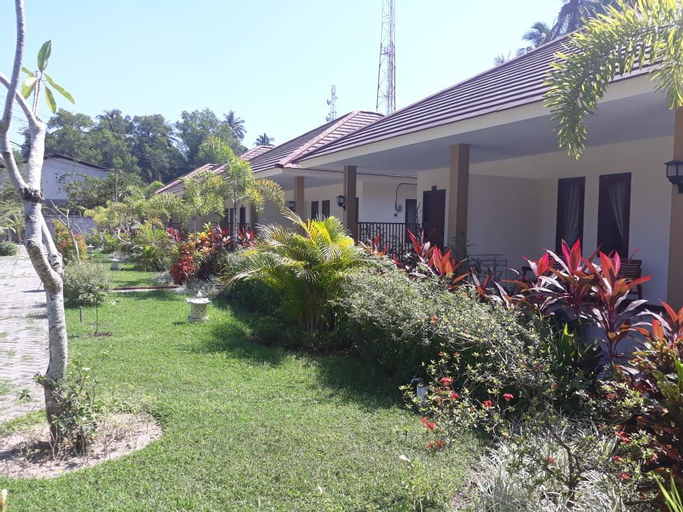Exterior & Views 5