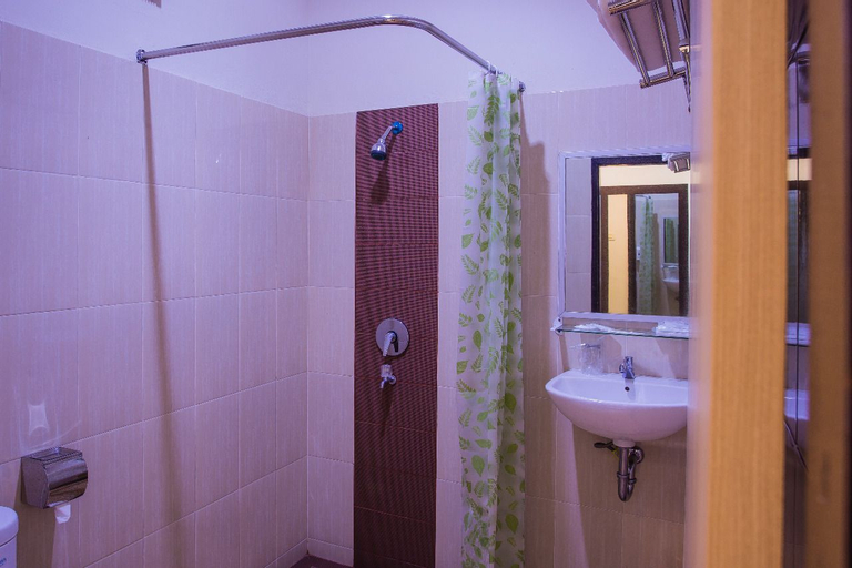Bathroom 4