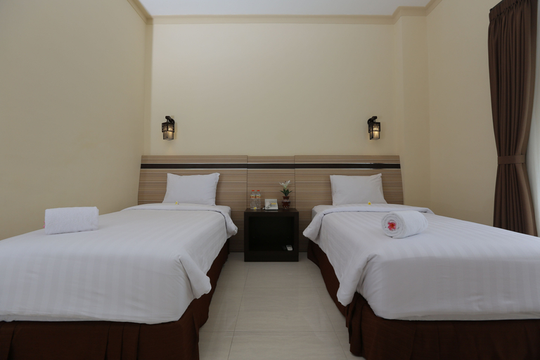 Bedroom 4, Hotel Puri Indah & Convention, Lombok