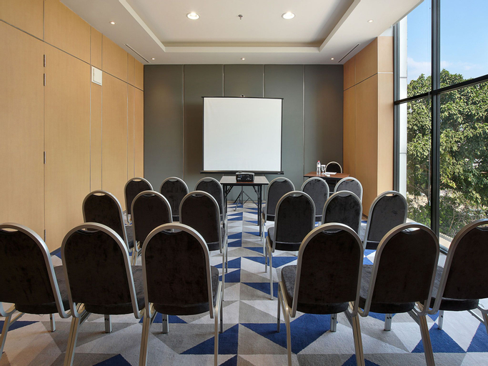 Business Facilities 25