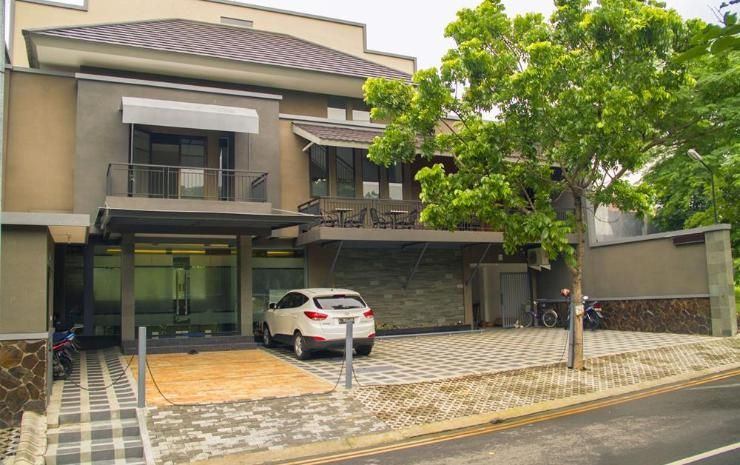 Exterior & Views 1, Kana Citra Guest House, Surabaya