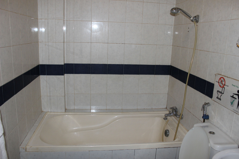 Bathroom 4, Batam Star Hotel, Batam