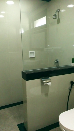 Bathroom 2, Hotel Anging Mammiri, Makassar