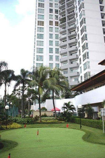 Exterior & Views 8