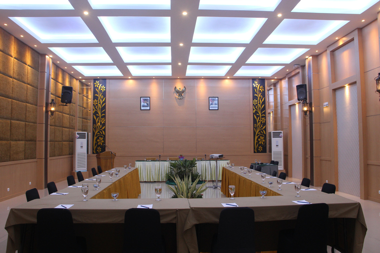 Business Facilities