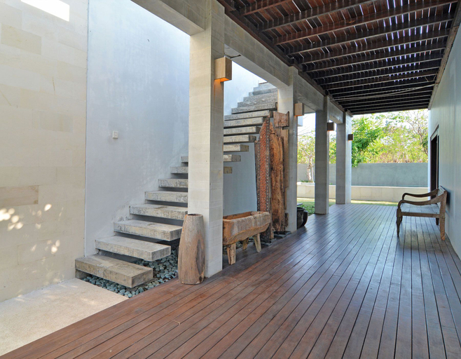 Public Area 3, Scene Estate, Badung