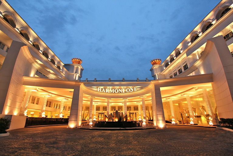 Exterior & Views 1, Harmoni One Convention Hotel & Service Apartments, Batam