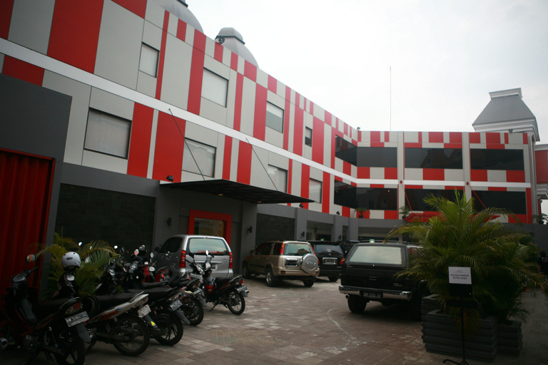 Exterior & Views 1, Hotel Zaira Pekanbaru, Pekanbaru
