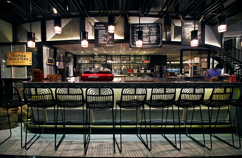 Food & Drinks 13