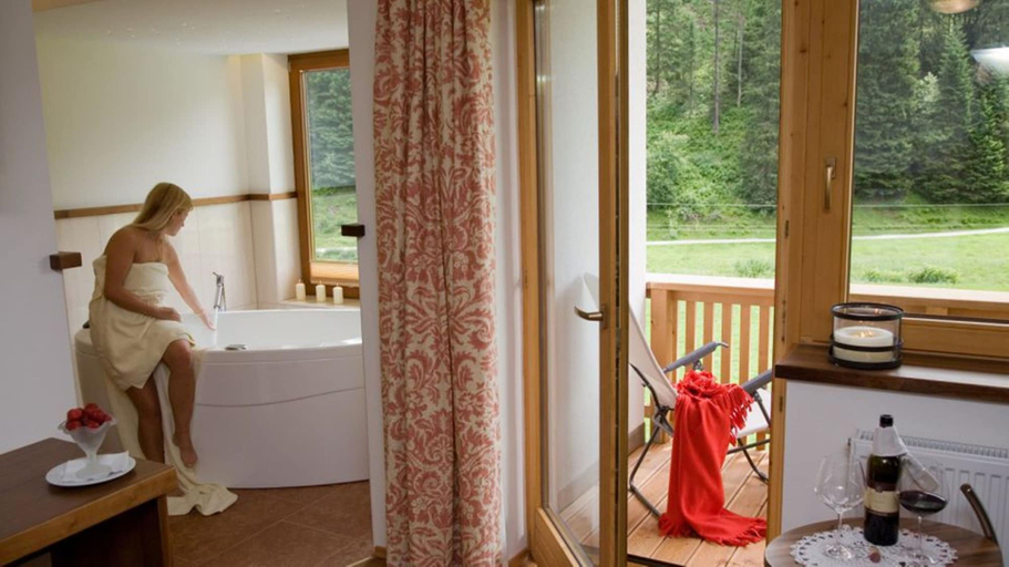Bathroom 5, Hotel Tuxertal, Schwaz