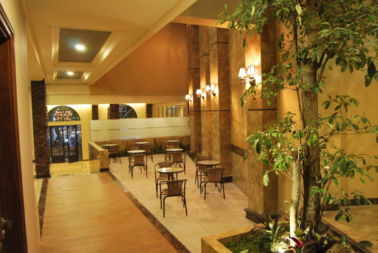 Food & Drinks 5, Apple Green Hotel, Malang
