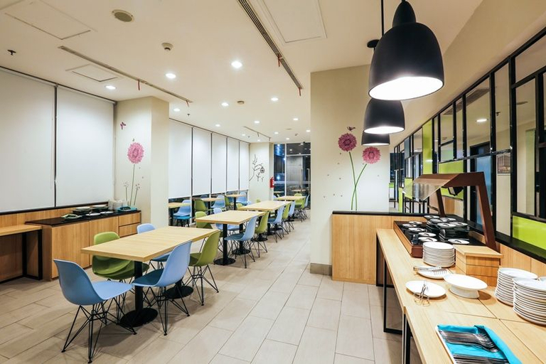 Hotel Citradream Semarang - Food & Drinks