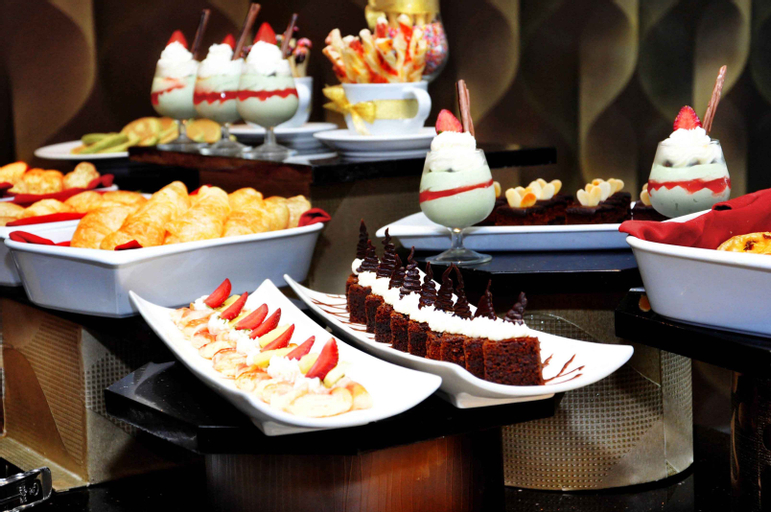 Food & Drinks 9
