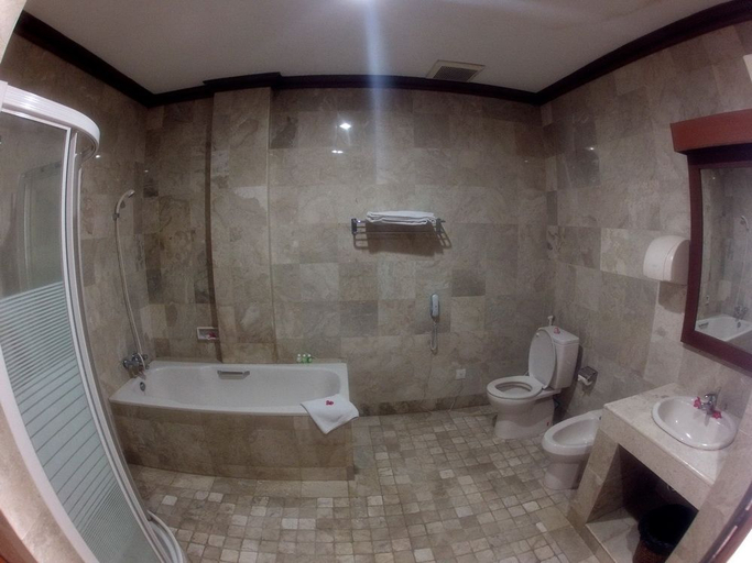 Bathroom 4, Hotel O Pondok Dukuh, Badung