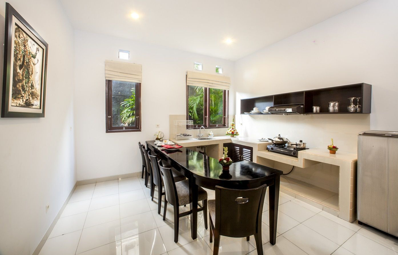 Dining Room 13