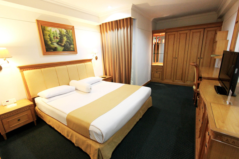 Bedroom 3, Harmoni Suites Hotel, Batam