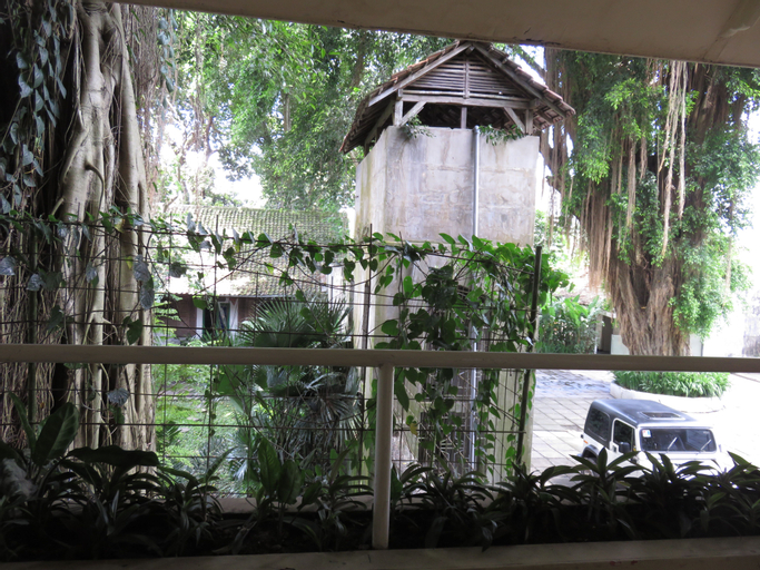 Exterior & Views 5