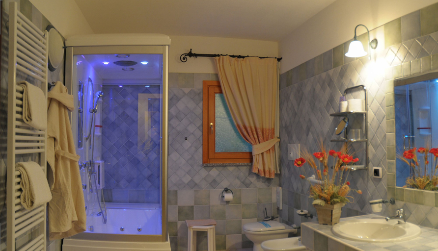 Bathroom 5, Hotel Sa Muvara, Nuoro