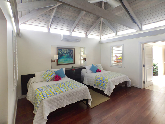Moonshine Villa, Silver Sands 4 BR,