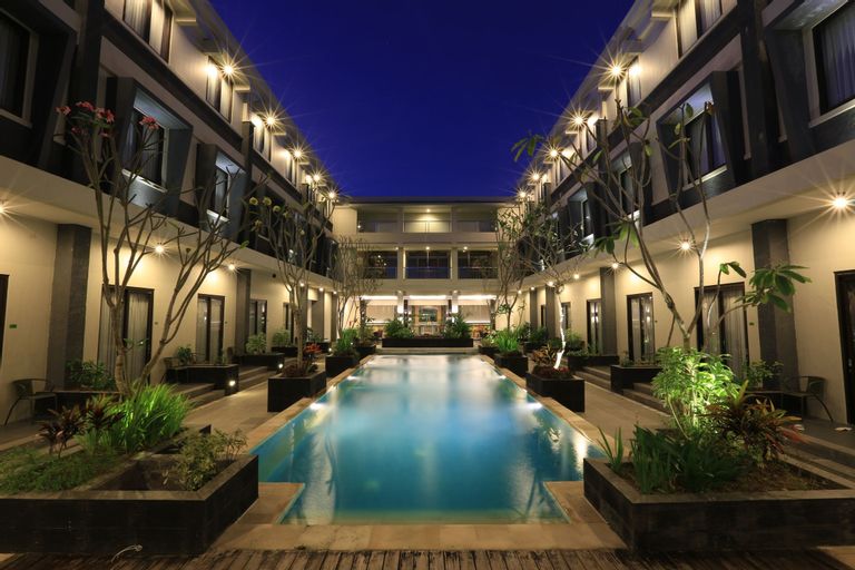 ILLIRA Lite Praya Lombok, Lombok