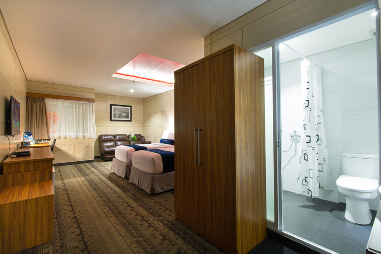 Bedroom 28
