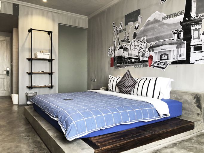 Bedroom 16