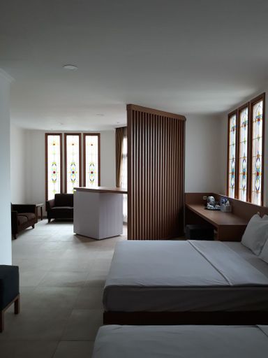 Corsica Hotel, Bandung