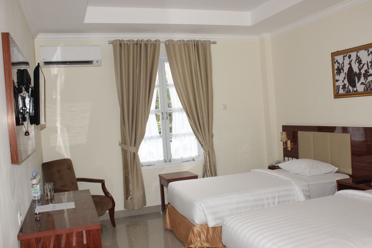 Le Semar Hotel Serang - Tap to explore photos