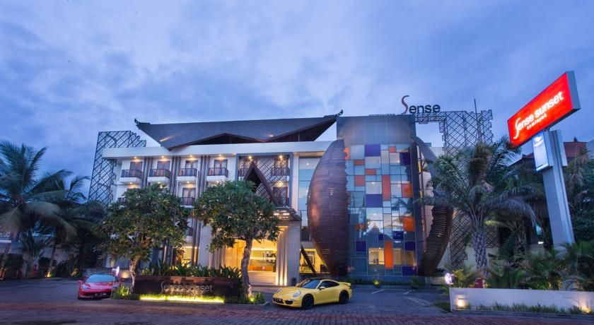 Exterior & Views 15