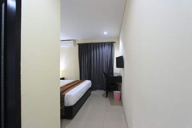 Kuta Airport Insta Hotel, Badung