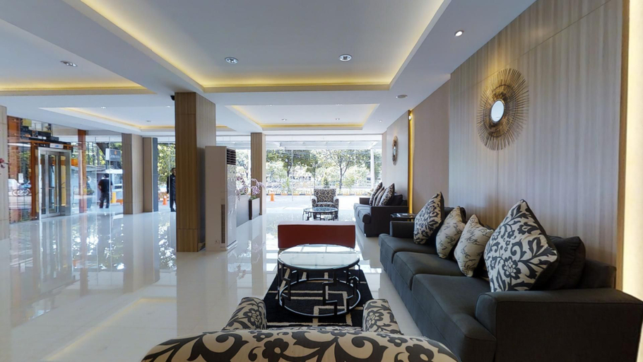 Public Area 5, The Gloria Suites Grogol, West Jakarta
