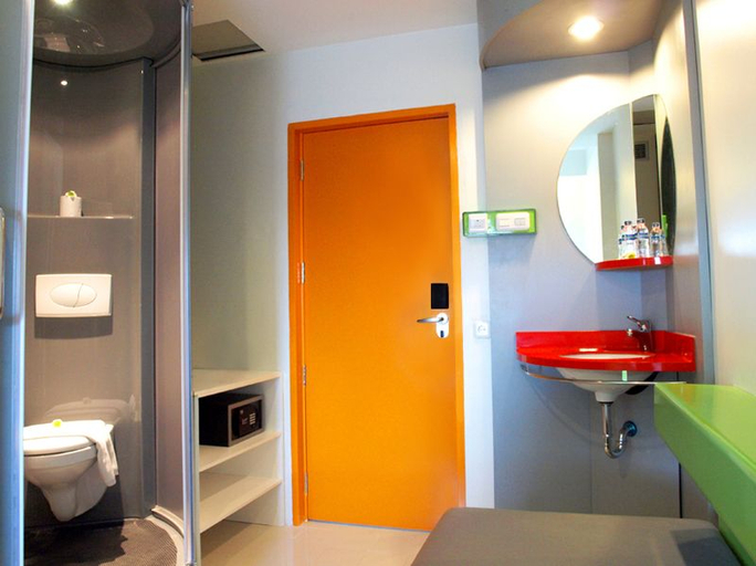 Bathroom 5, POP! Hotel Nusa Dua, Badung