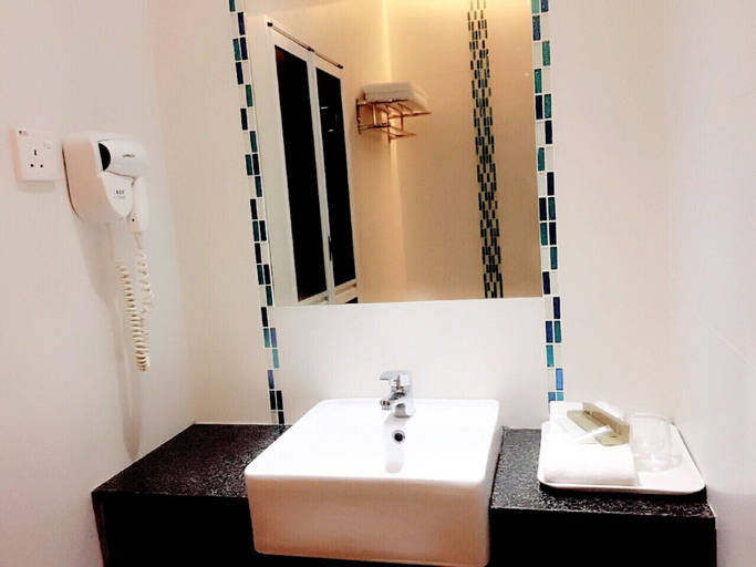 Bedroom 12