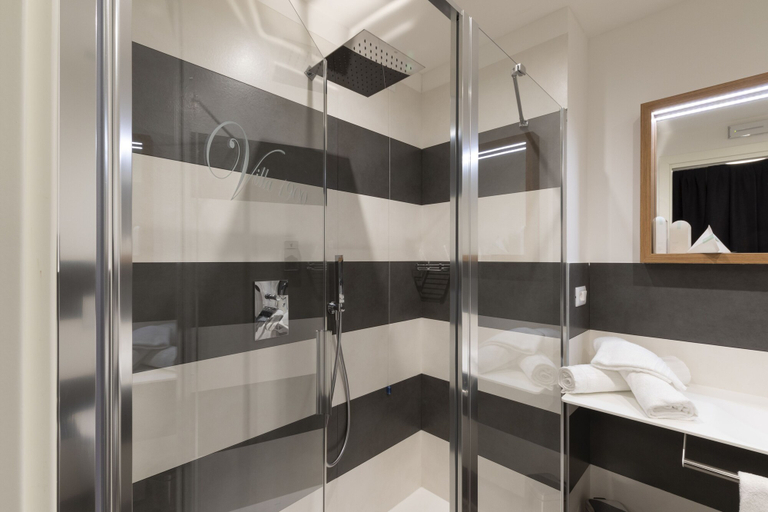 Bathroom 4, Villa 1900, Genova