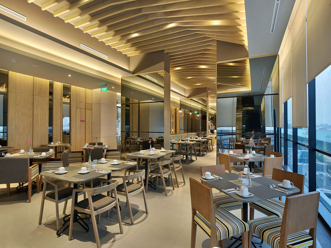 Food & Drinks 5, Swiss-Belinn Simatupang, South Jakarta