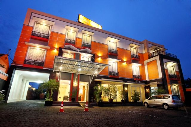 Exterior & Views 2, Aryuka Hotel, Yogyakarta