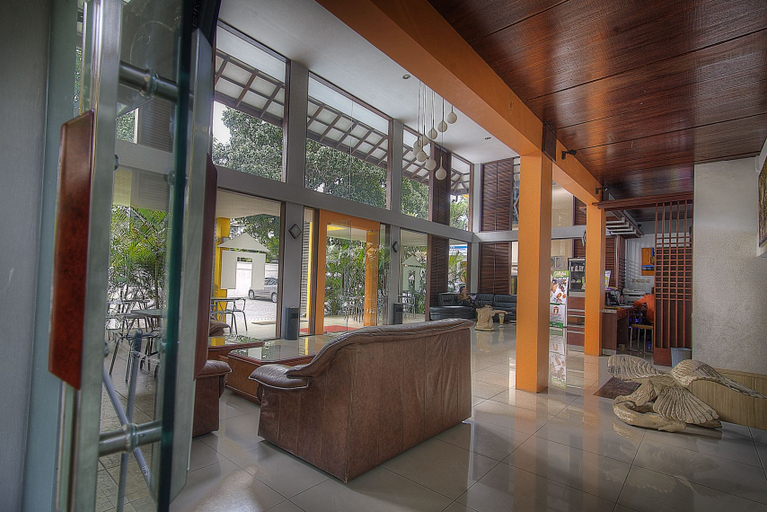 Public Area 3, Grha Ciumbuleuit Guest House, Bandung