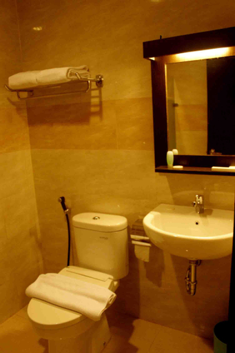 Bedroom 4, Artha Kencana Hotel Makassar, Makassar
