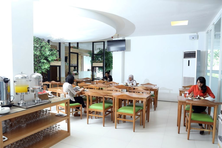 Food & Drinks 5, Fovere Hotel Palangkaraya By Conary, Palangkaraya