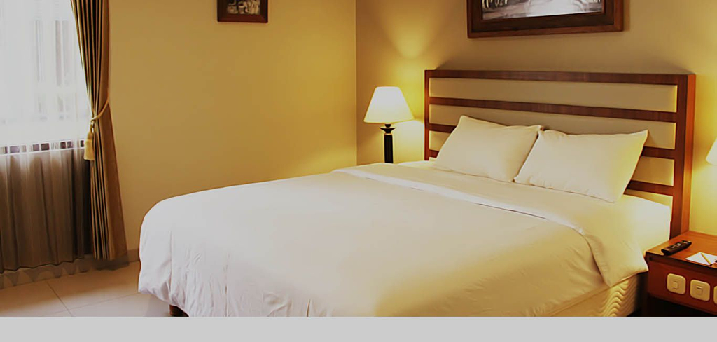 Bedroom 2, The Summit Siliwangi Hotel, Bandung