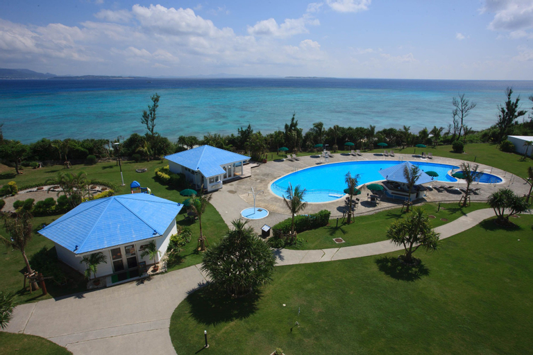 YYY CLUB iE RESORT, Ie