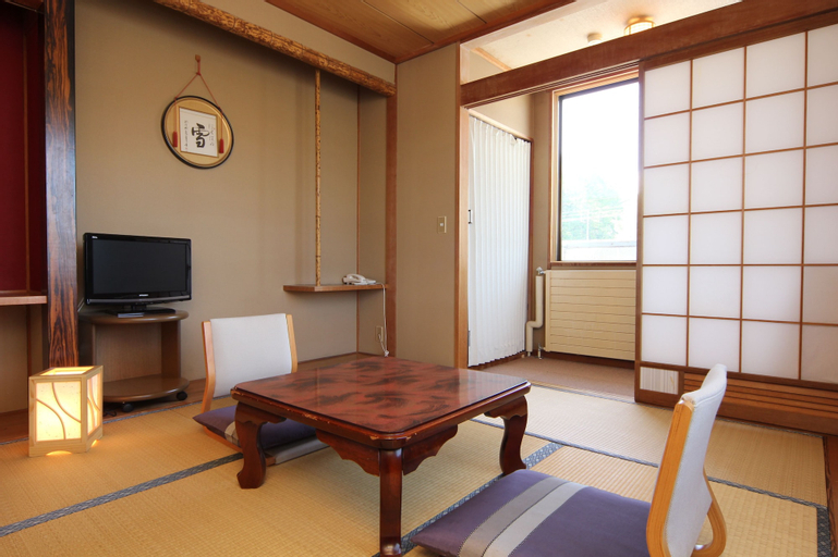 Hakuba Hotel Ougiya, Hakuba