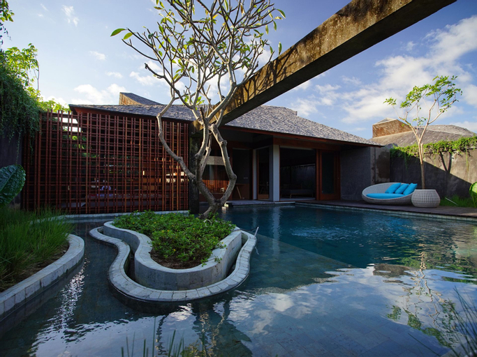 Swimming Pool 8